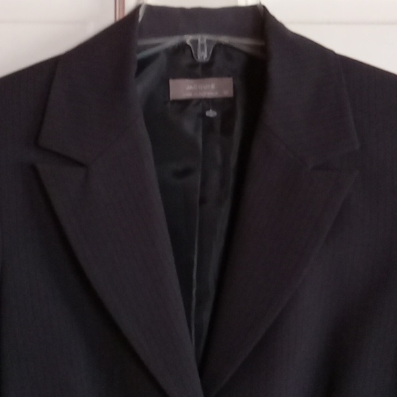 NWOT Jacqui E Black Pin Stripe Blazer, Size 10 - Picture 3 of 7